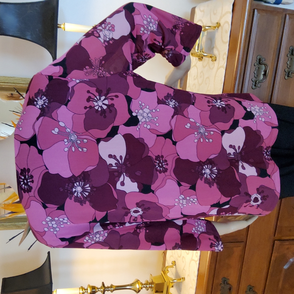 Floral Top - Picture 5 of 10